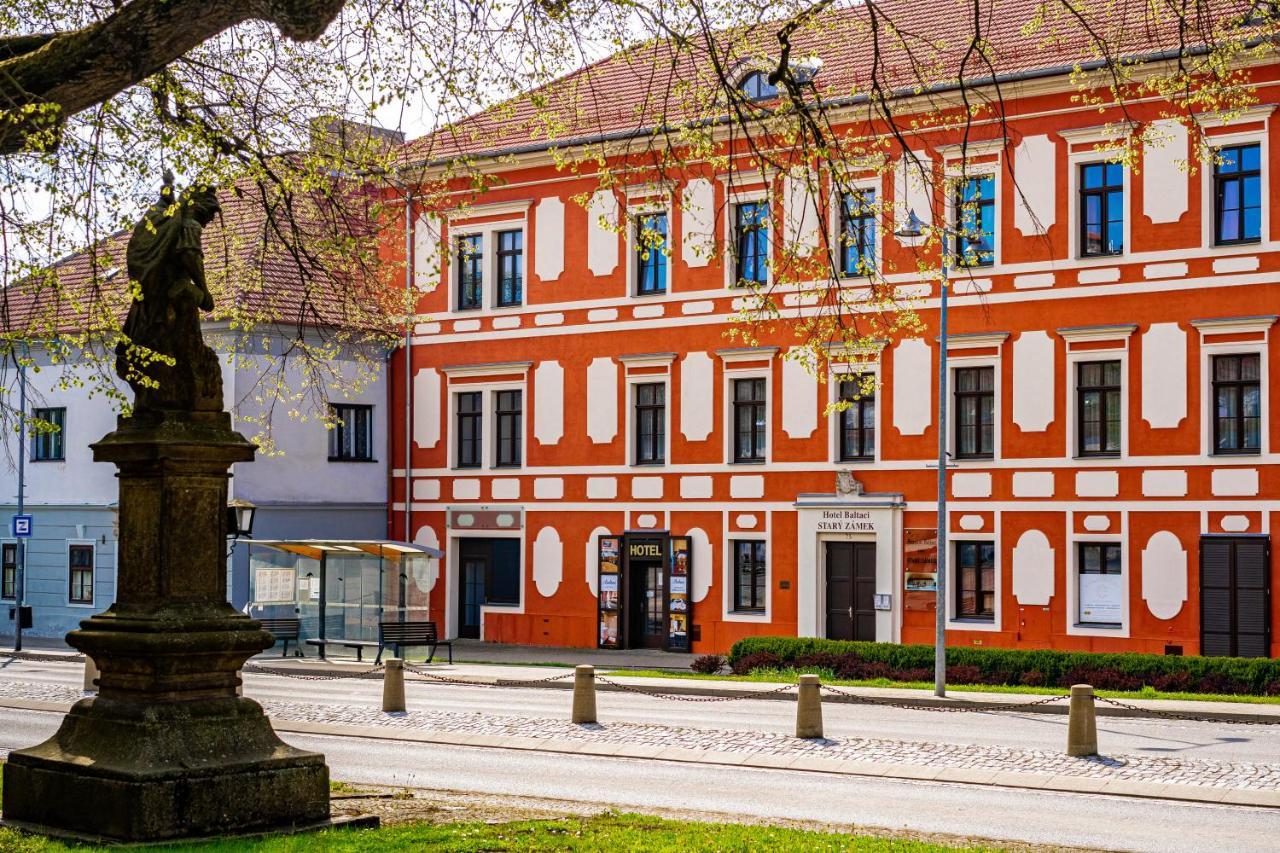 Hotel Baltaci Stary Zamek Napajedla Bagian luar foto