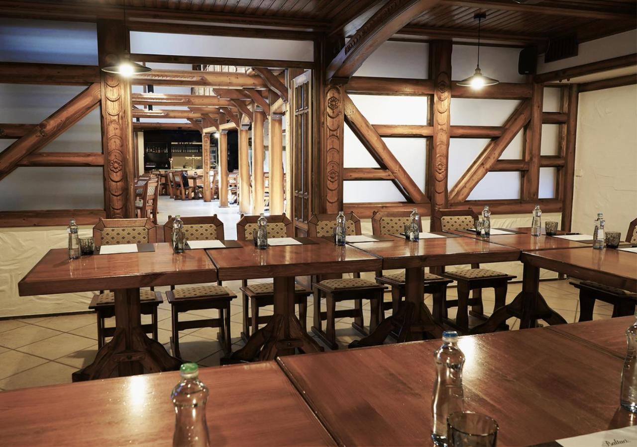 Hotel Baltaci Stary Zamek Napajedla Bagian luar foto