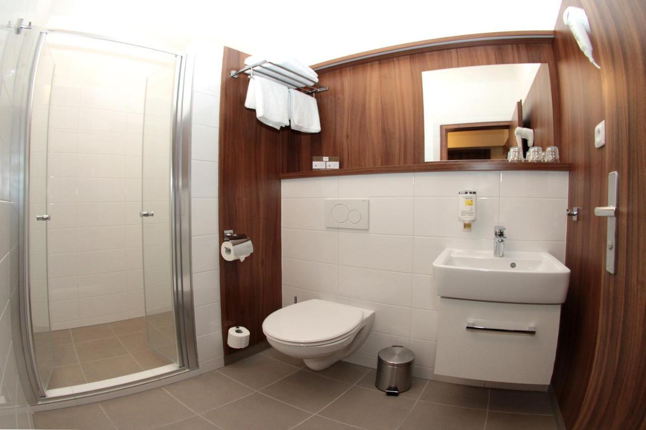 Hotel Baltaci Stary Zamek Napajedla Bagian luar foto