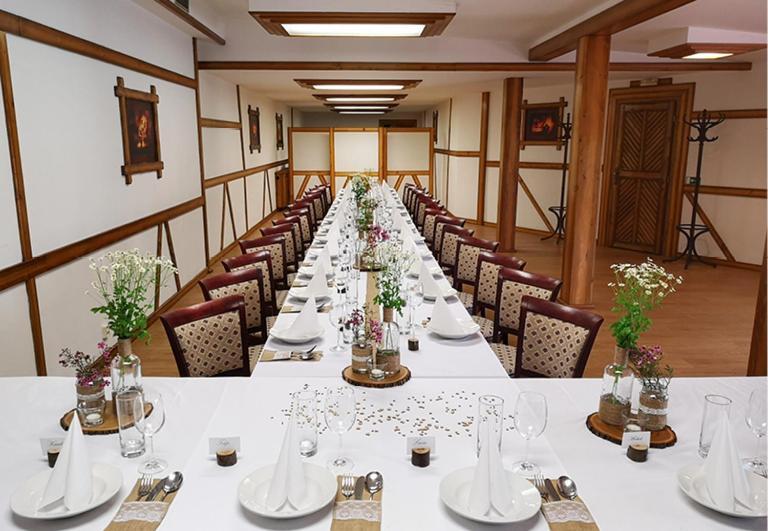 Hotel Baltaci Stary Zamek Napajedla Bagian luar foto