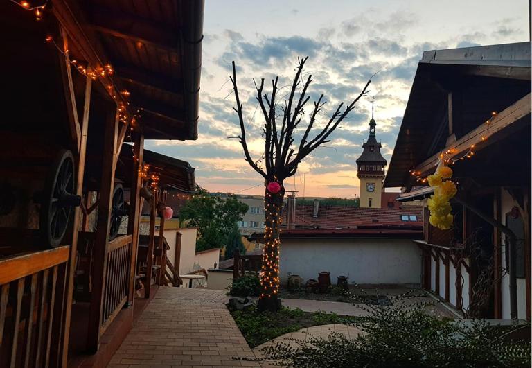 Hotel Baltaci Stary Zamek Napajedla Bagian luar foto