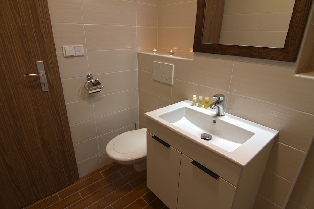 Hotel Baltaci Stary Zamek Napajedla Ruang foto